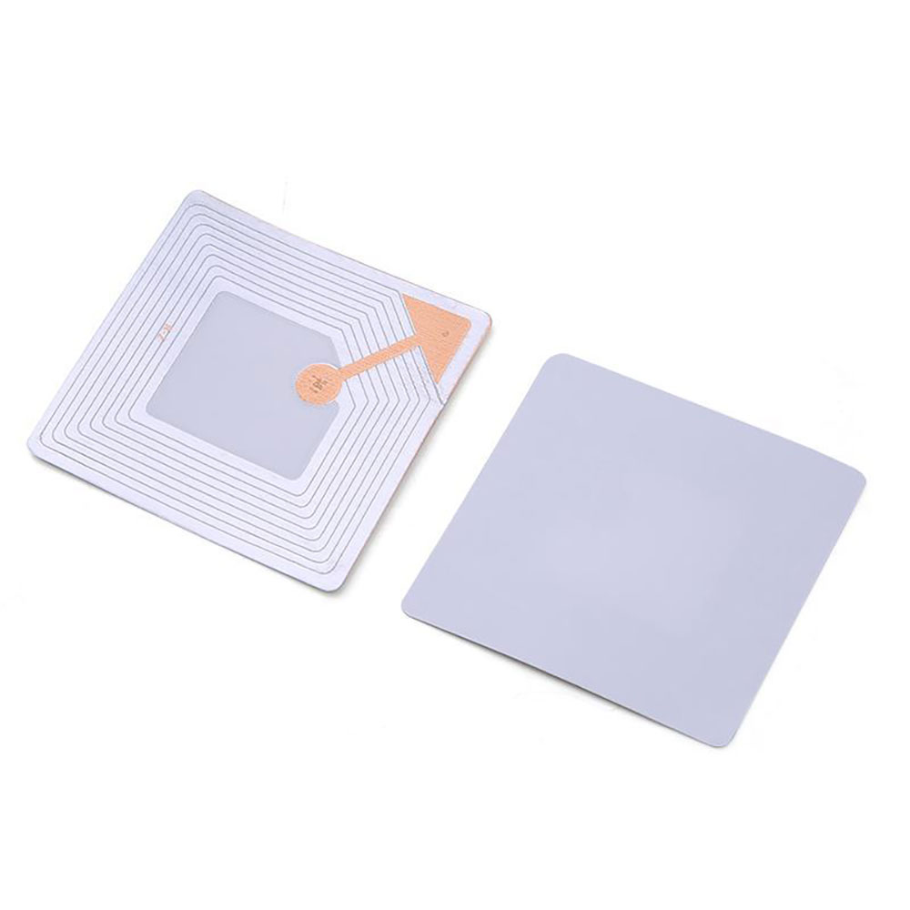 Czym są etykiety EAS i dlaczego są niezbędne dla współczesnego bezpieczeństwa handlu detalicznego?